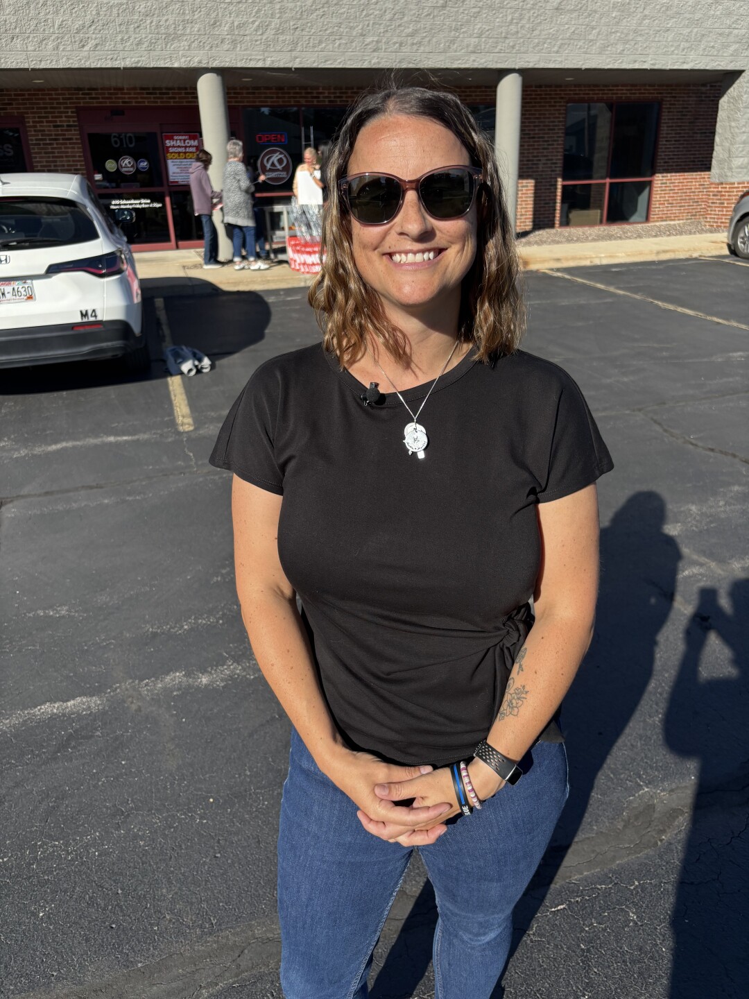Mandy Lake helped sell signs to raise money for Shalom Wildlife Zoo's legal fees