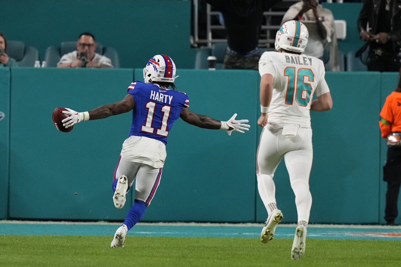 Buffalo Bills receiver Deonte Harty 96-yard punt return for TD in fourth quarter of 'Sunday Night Football' game, Jan. 7, 2024