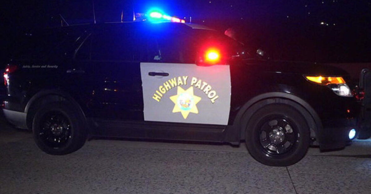 One dead in I-5 rollover crash - Vimarsana News
