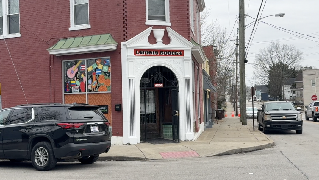 Latonia Bodega outside