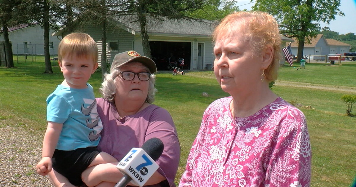 Town of Freedom residents try to make sense of horrific crash - Vimarsana News