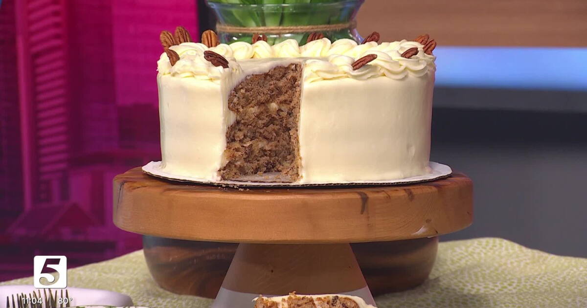 Chef's Market shows us how to make a Hummingbird Cake