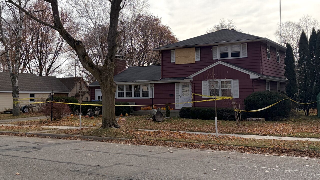 Fatal house fire in Sturgeon bay under investigation