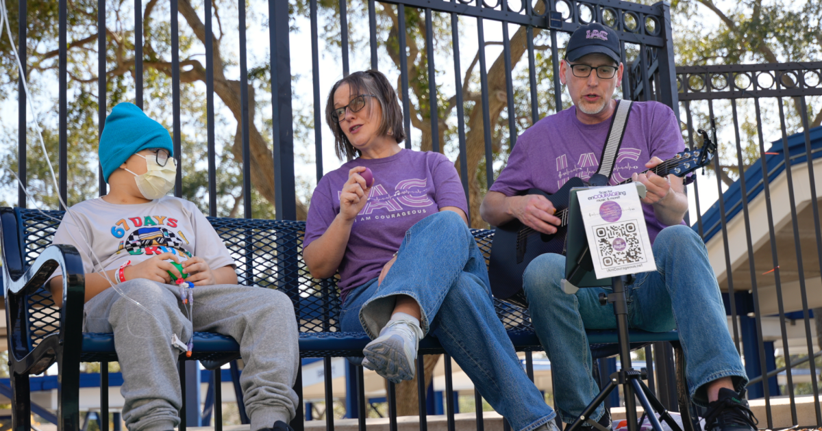 Musical duo brings hope to hospitalized children nationwide