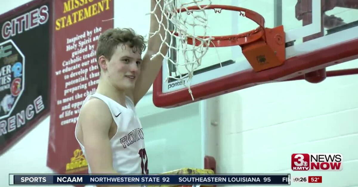 Jakob Reyes H.S. Boys District Basketball Highlights 2/29/2020