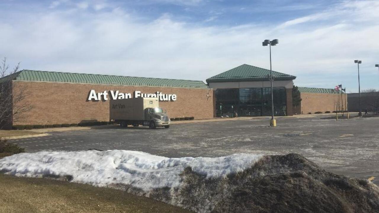 Lawyers Warn Shoppers As Art Van Liquidation Sales Begin