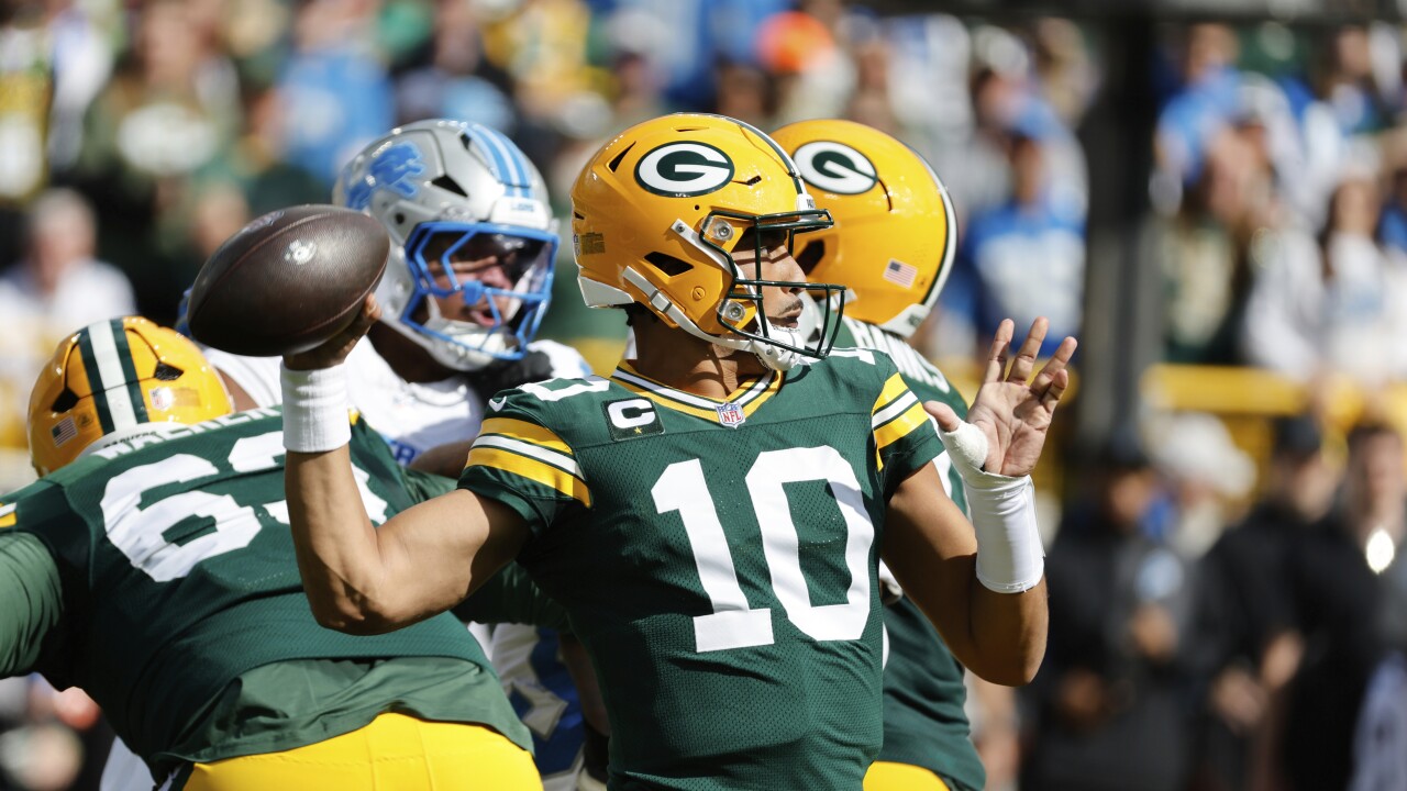 Lions Packers Football