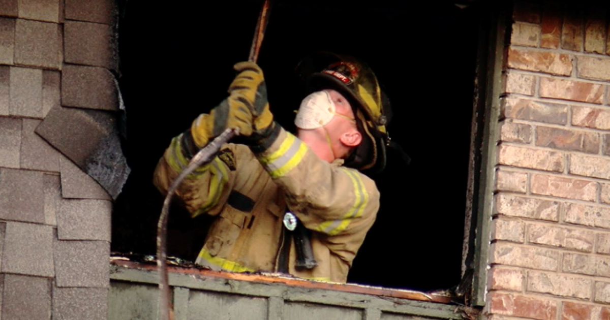 No one hurt badly in south Tulsa apartment fire