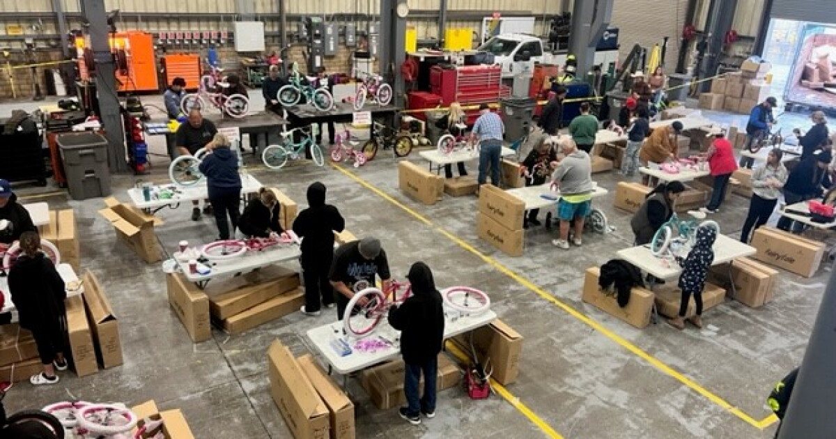 Waste Connection employees, families give back to community - Vimarsana News