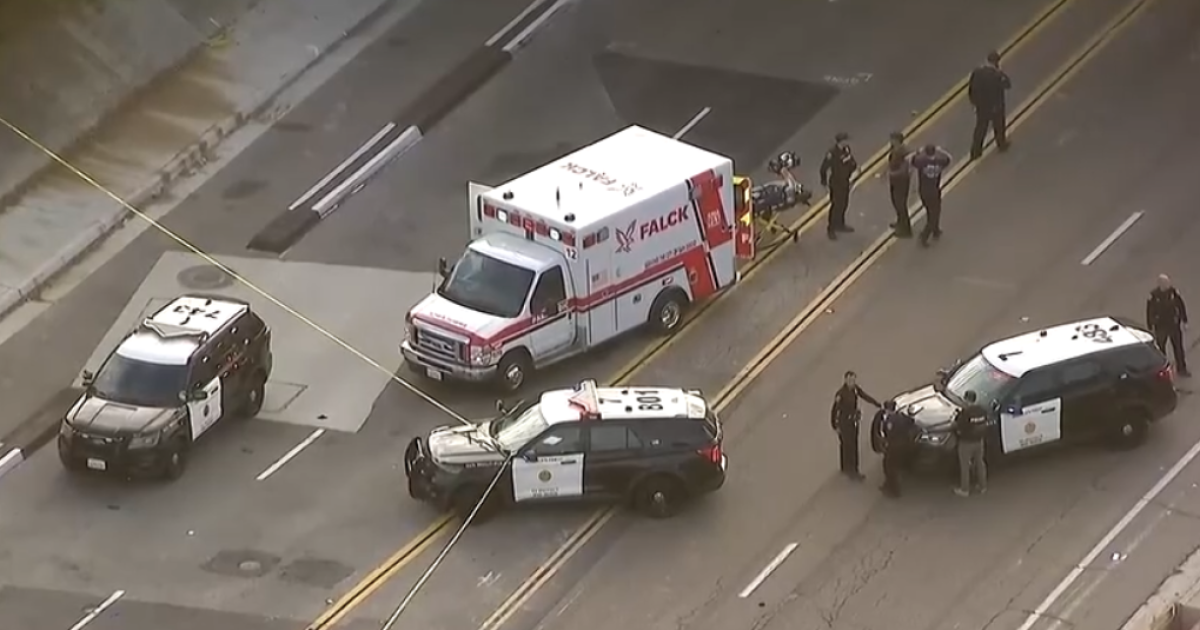 Police shooting closes Friars Road in both directions near Sea World Drive