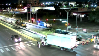 RTC: Crash blocks all lanes on eastbound Flamingo Road at Spencer Street