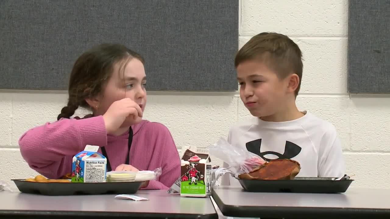 Chesapeake school security guard, 3rd grader are Everyday Heroes for saving choking student