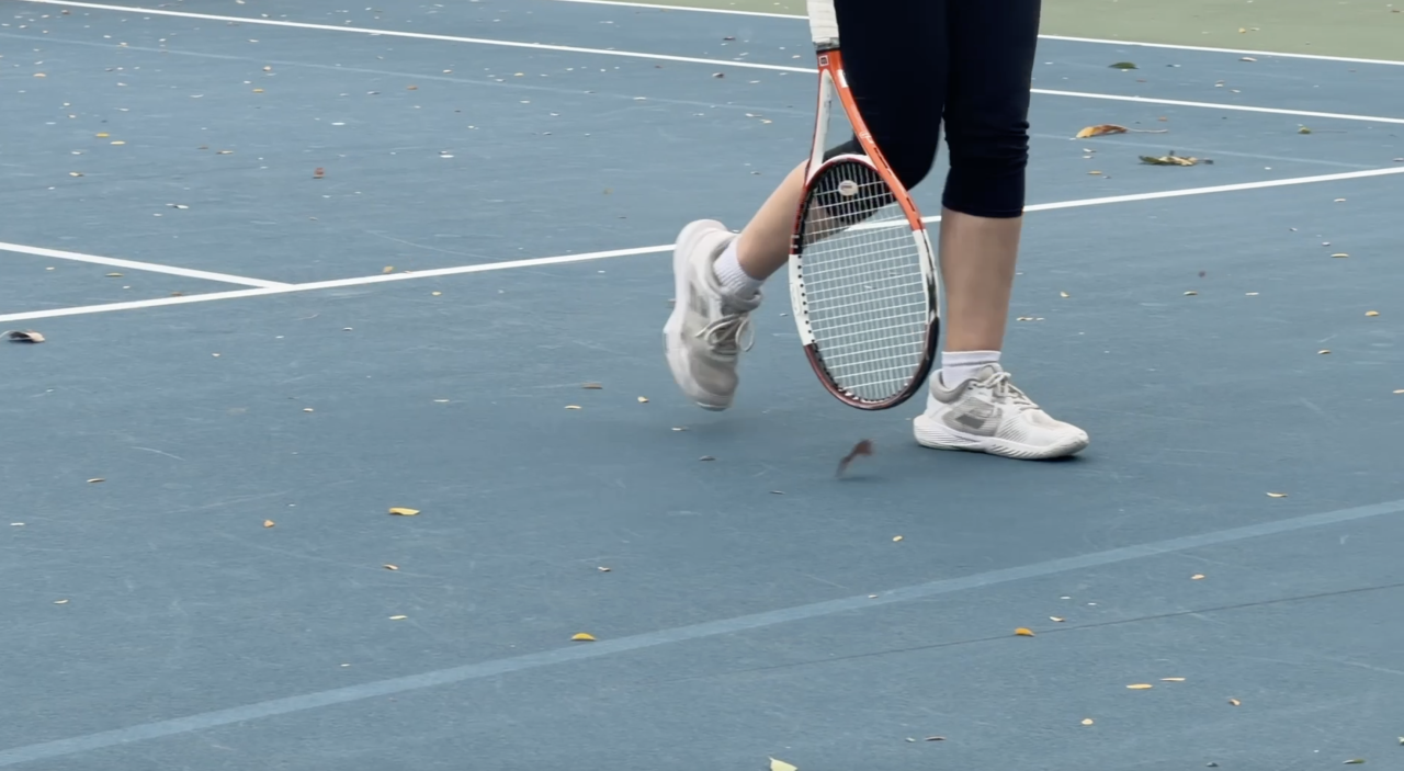 Tennis racquet, tennis court, tennis
