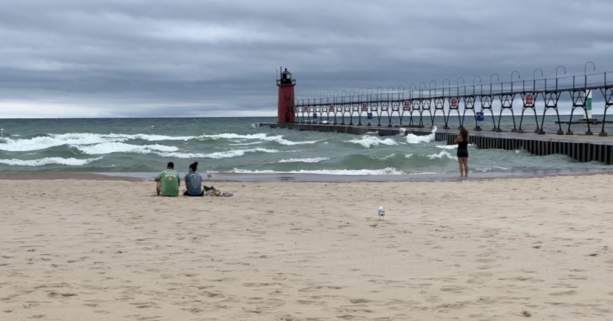 Learning rip current safety on Lake Michigan - Vimarsana News