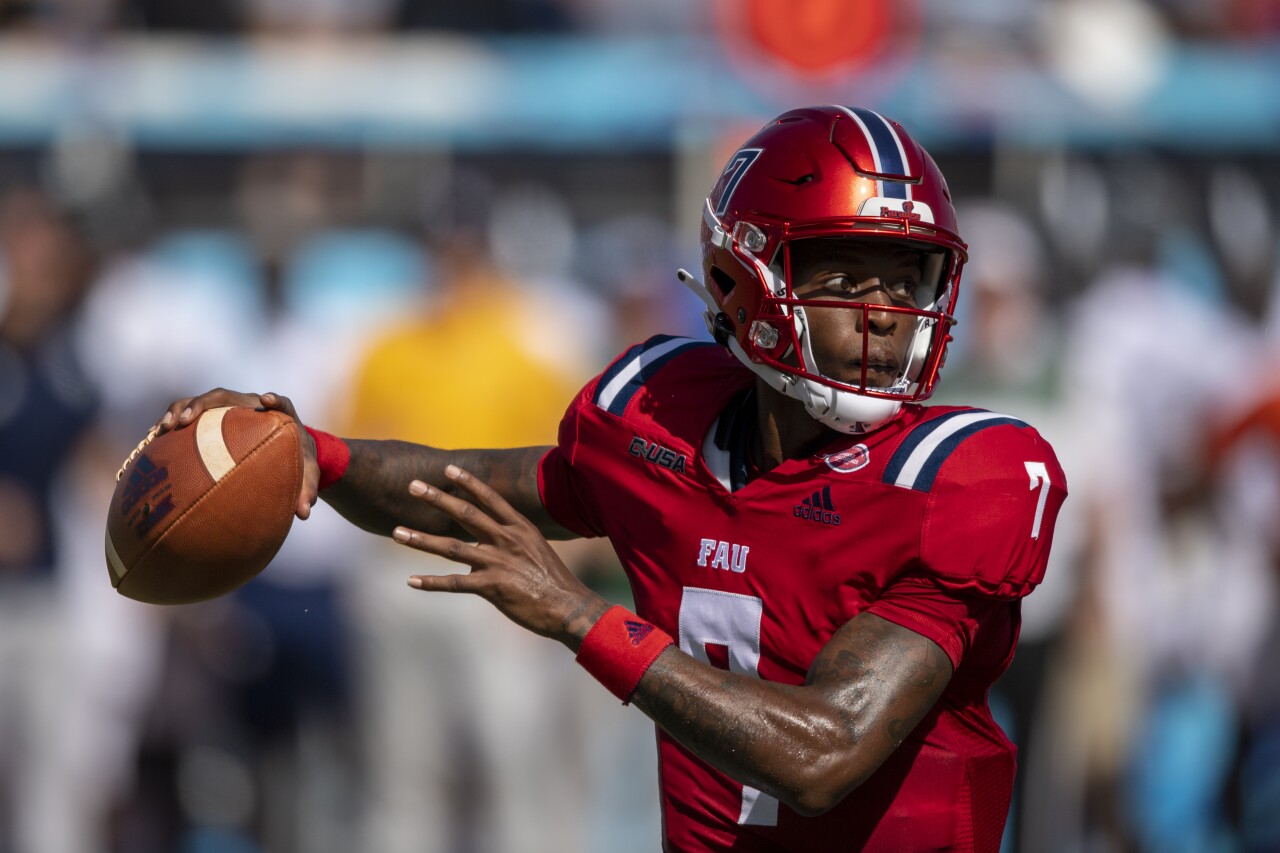 FAU Owls QB N'Kosi Perry throws vs. Georgia Southern Eagles, Sept. 11, 2021