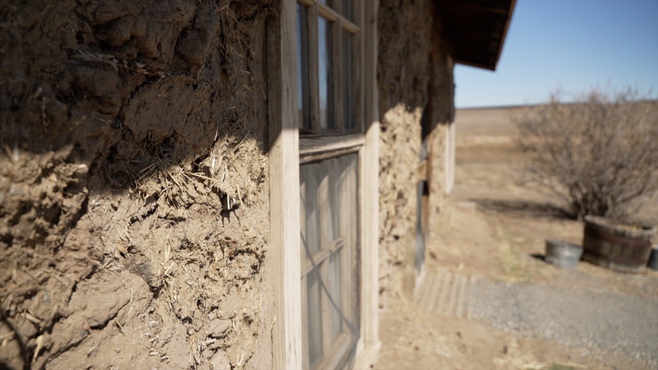 Sod houses plains conservation center.jpg