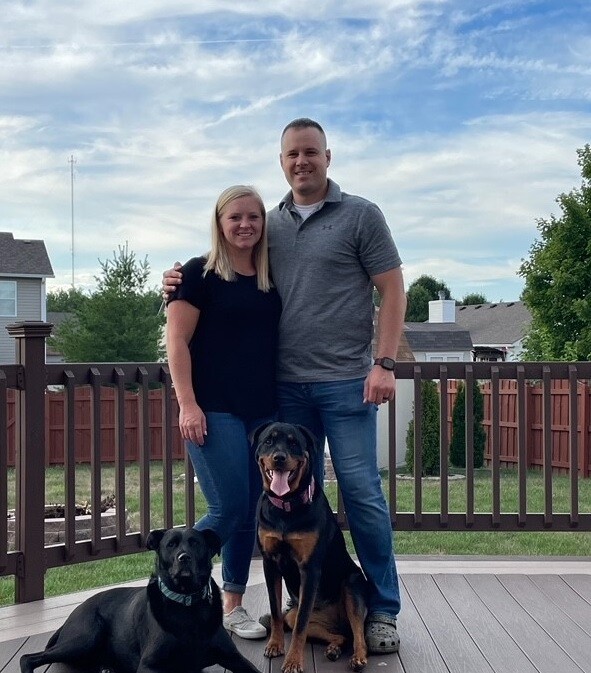 Aaron Smith wife dogs.jpg