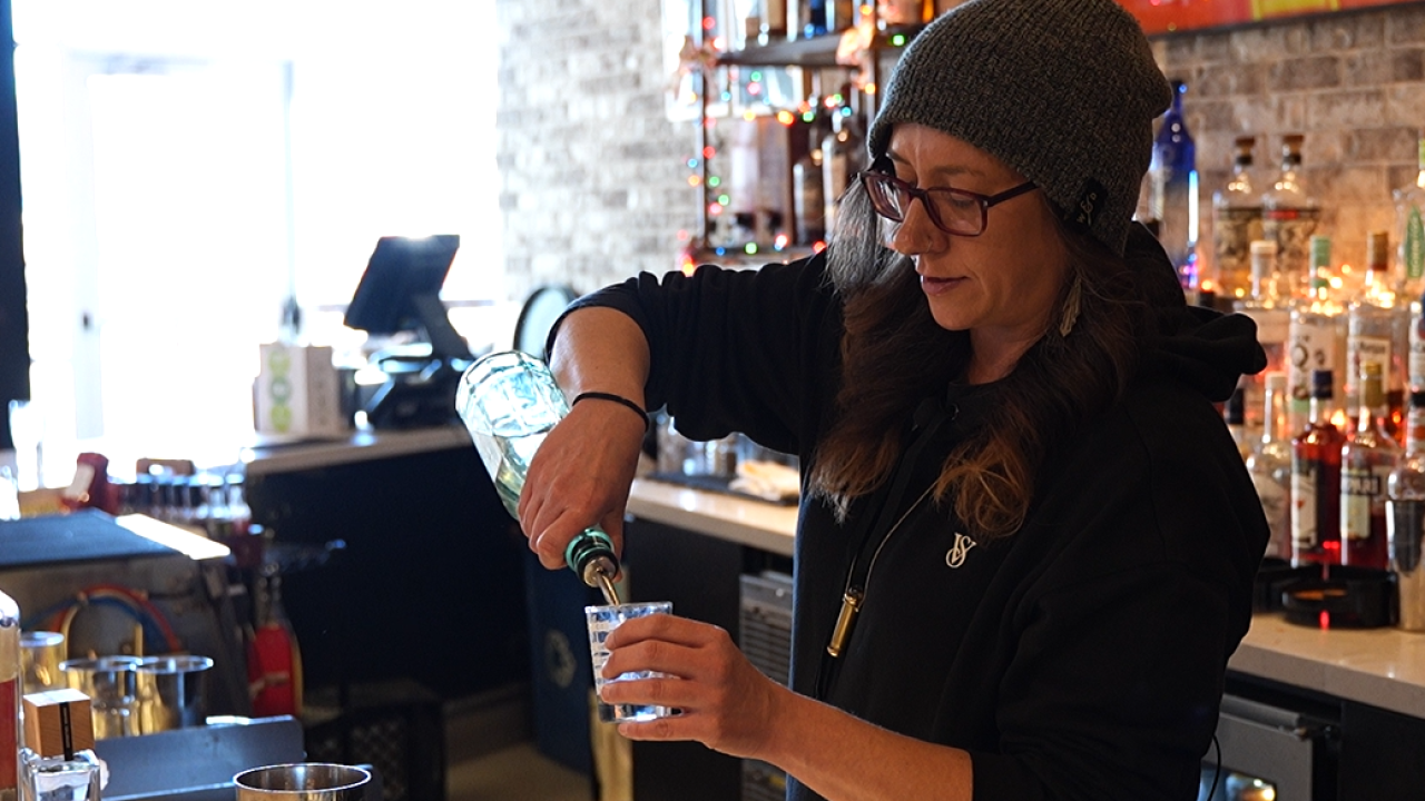 Denver bartender looks to become the 'Bar Boss' after losing her sight