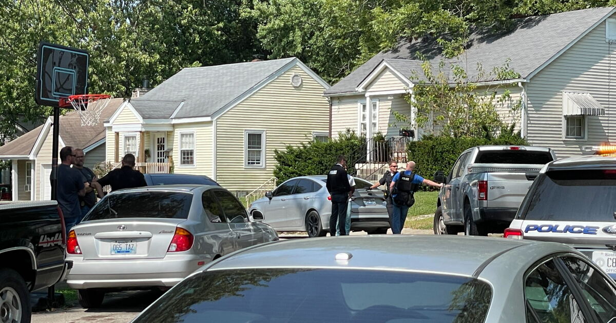 Neighbors help Lexington police find fleeing suspect