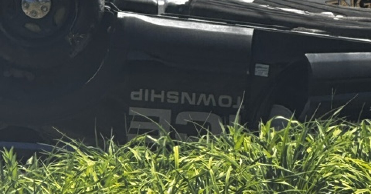 Bloomfield Township officer hospitalized after police car fl