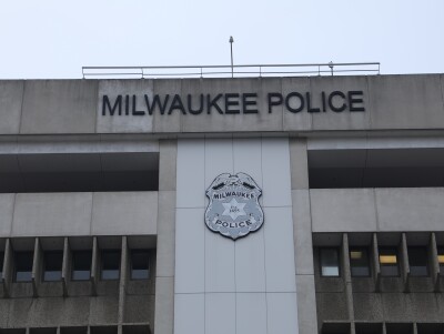 Milwaukee police - Downtown Milwaukee Police Building