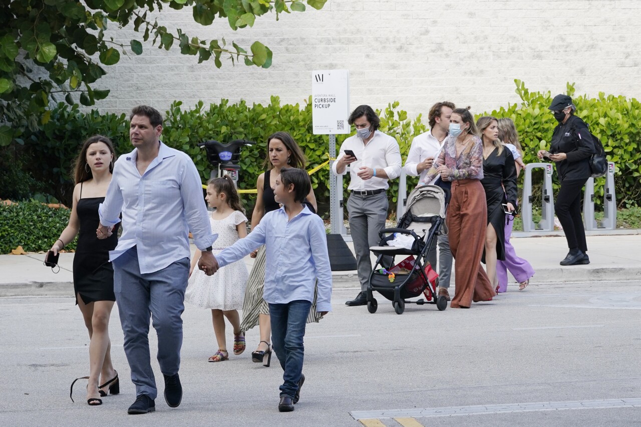 Aventura Mall shoppers leave after shooting, May 8, 2021