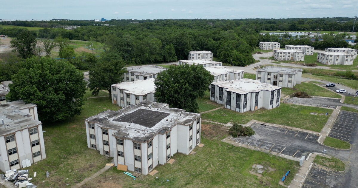 New, local owners plan to transform former Cloverleaf Apartments in south Kansas City