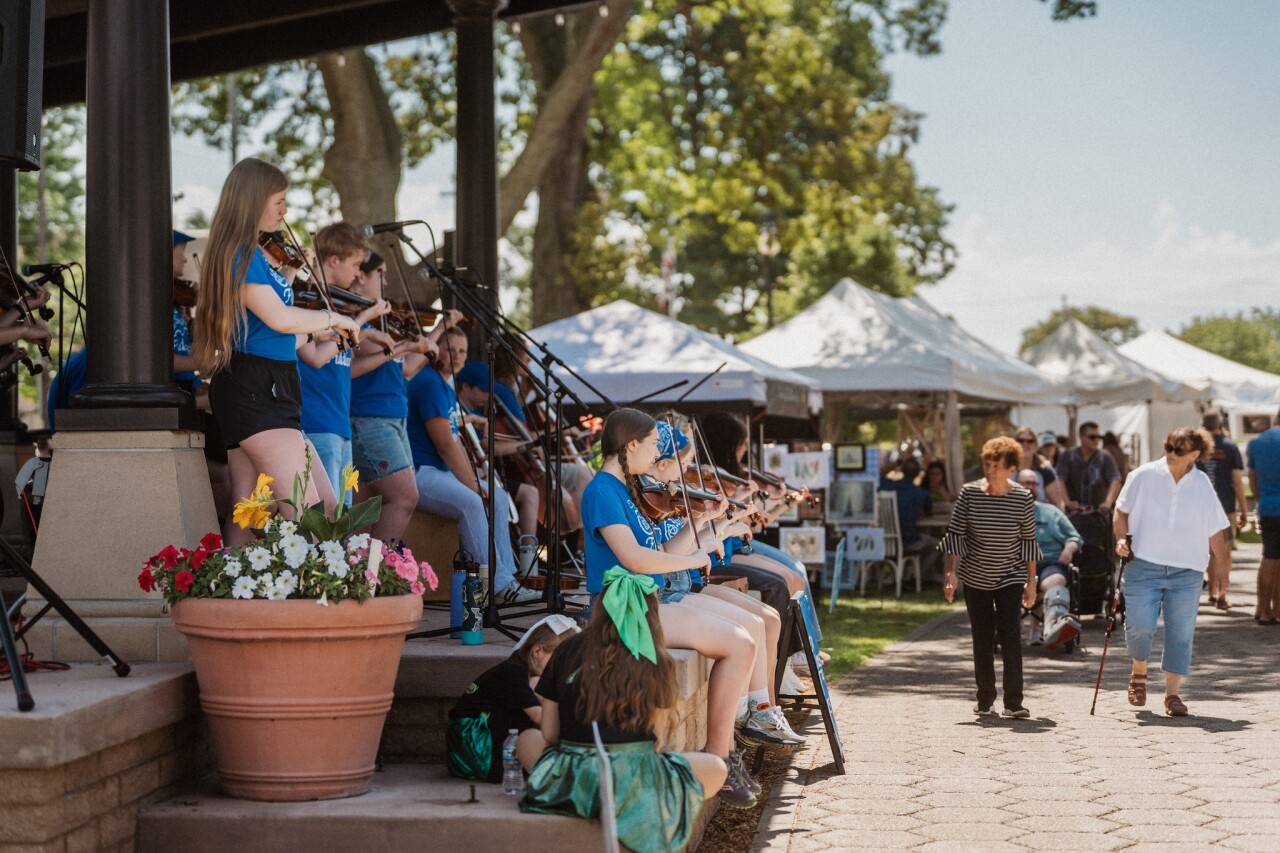 Lakeshore Art Festival (2).jpg