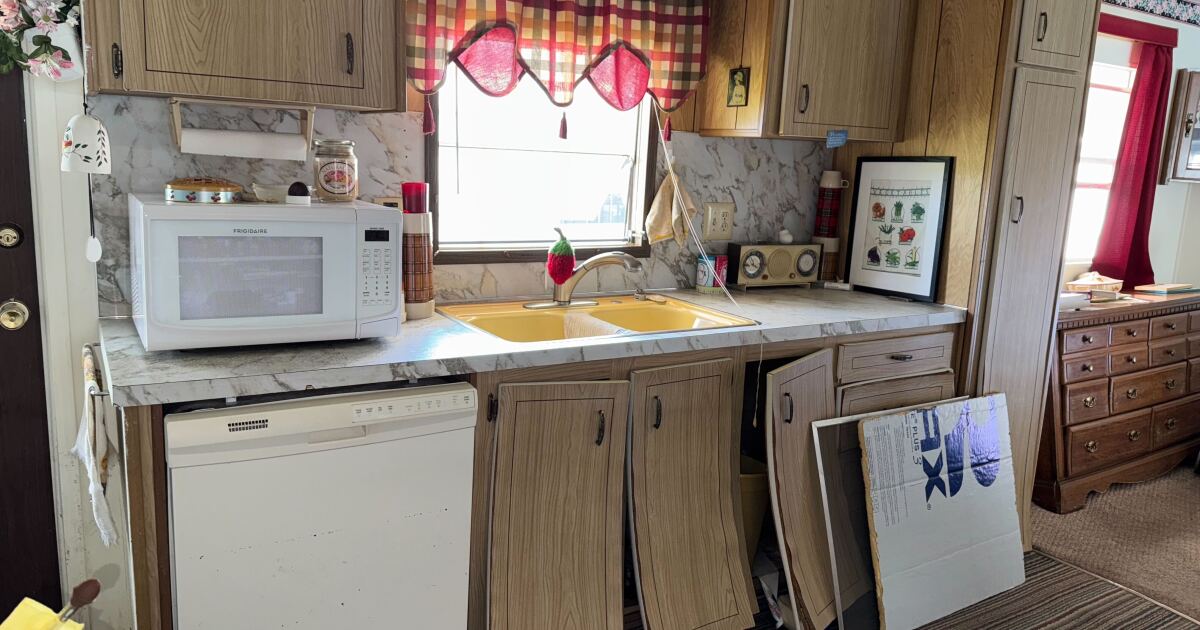 Older adults in Lakeland mobile home park desperately need help after