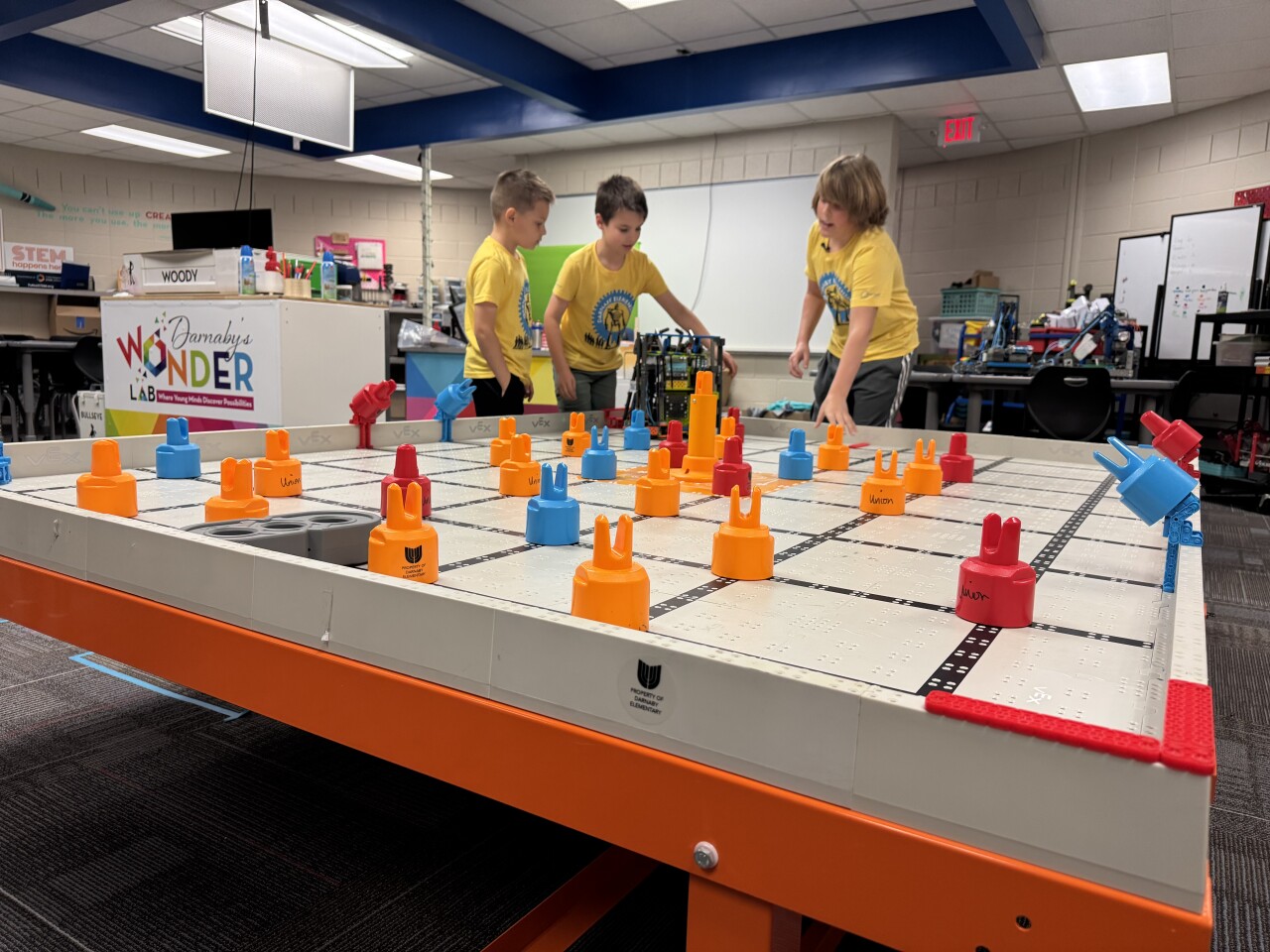 Union elementary students help blind classmate get around school.jpeg