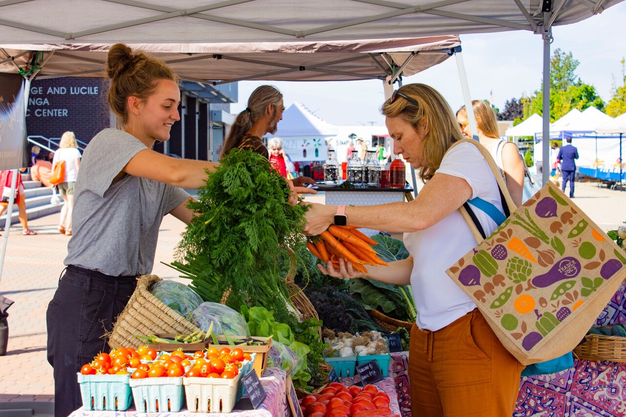Holland Farmers Market(1).jpg