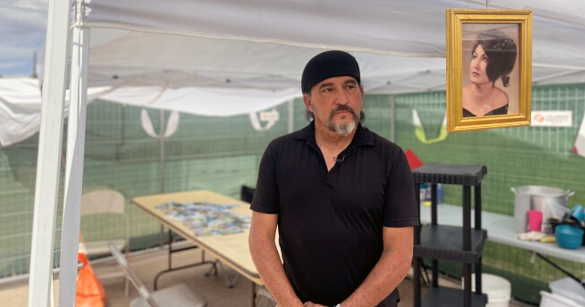 Denver man provides makeshift kitchens for immigrant families at city shelters