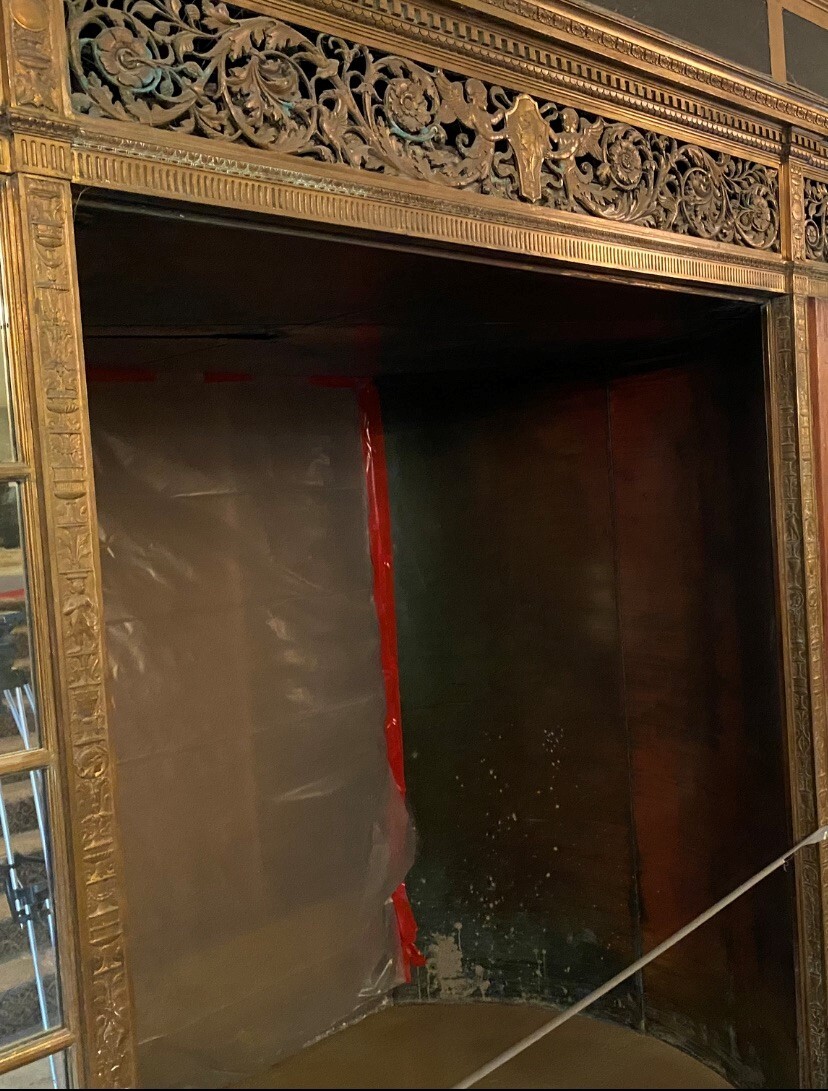 Statler inside entry