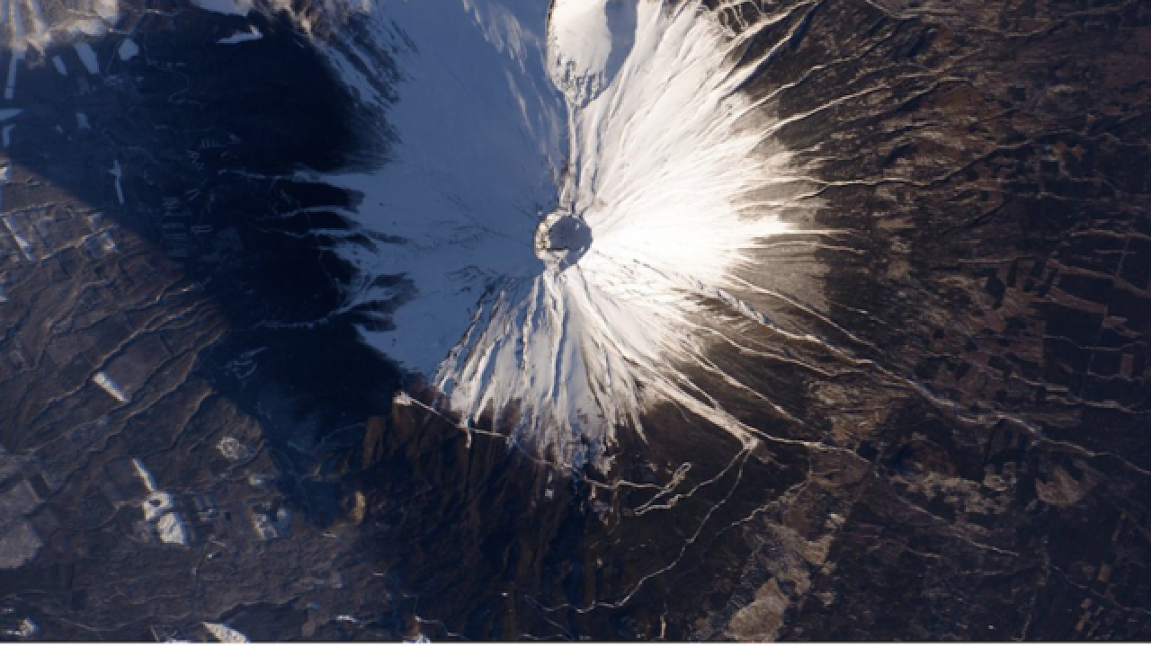 35 great photos from Scott Kelly's year in space