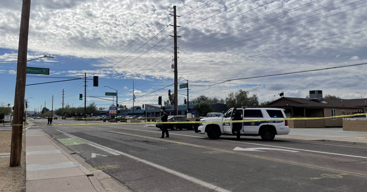 Phoenix PD investigating shooting near I-17 and Camelback Road