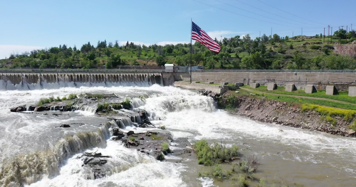 NorthWestern Energy installs American flag at Black Eagle Dam - Vimarsana News