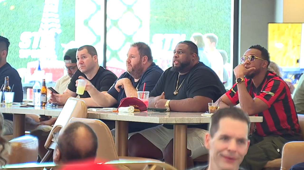 March Madness betting brings packed crowds, high energy to Las Vegas sportsbooks