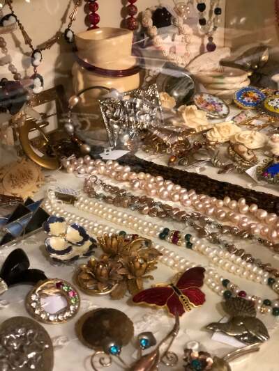 Vanessa Vintage Treasures