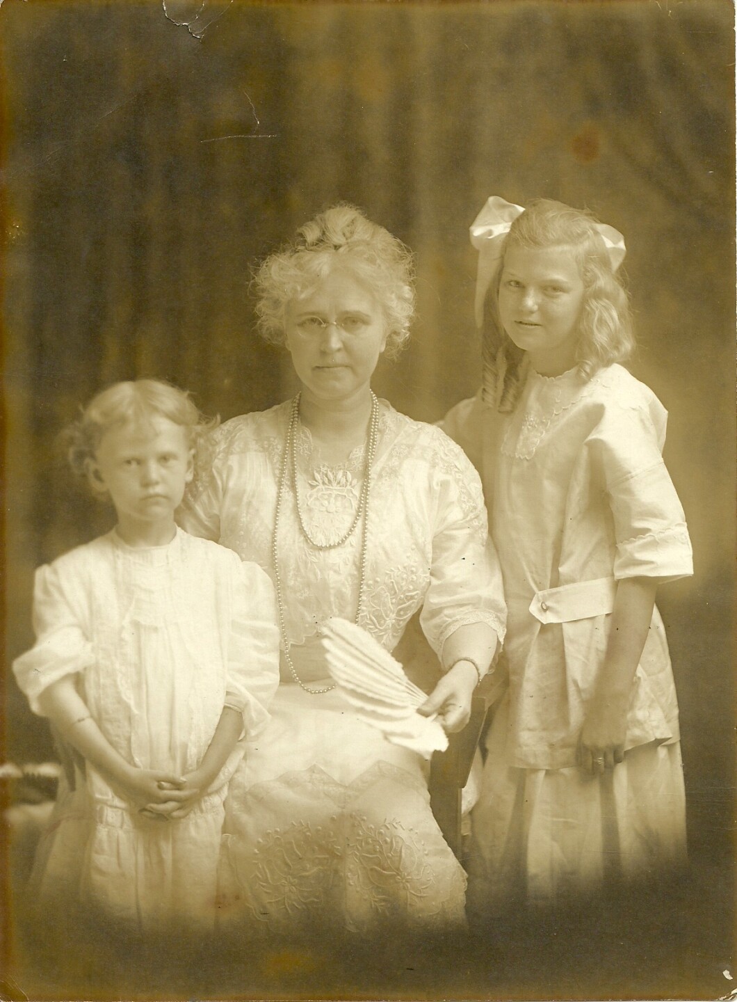 Mrs Hicks and Ida and Martha