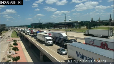 I-35 Shut down near Valley Mills Dr