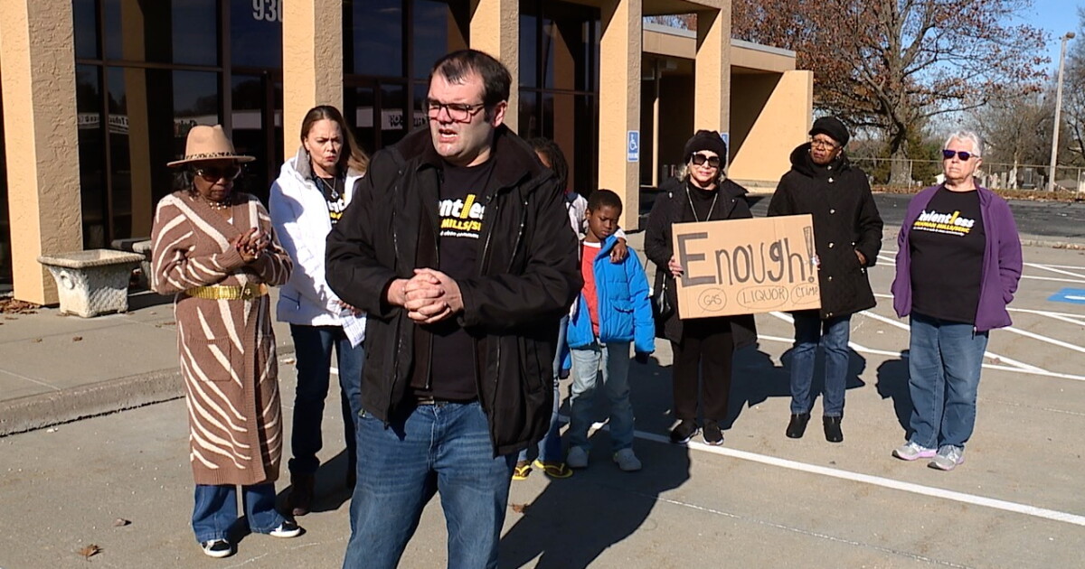 South Kansas City residents fight proposed gas station in neighborhood - Vimarsana News