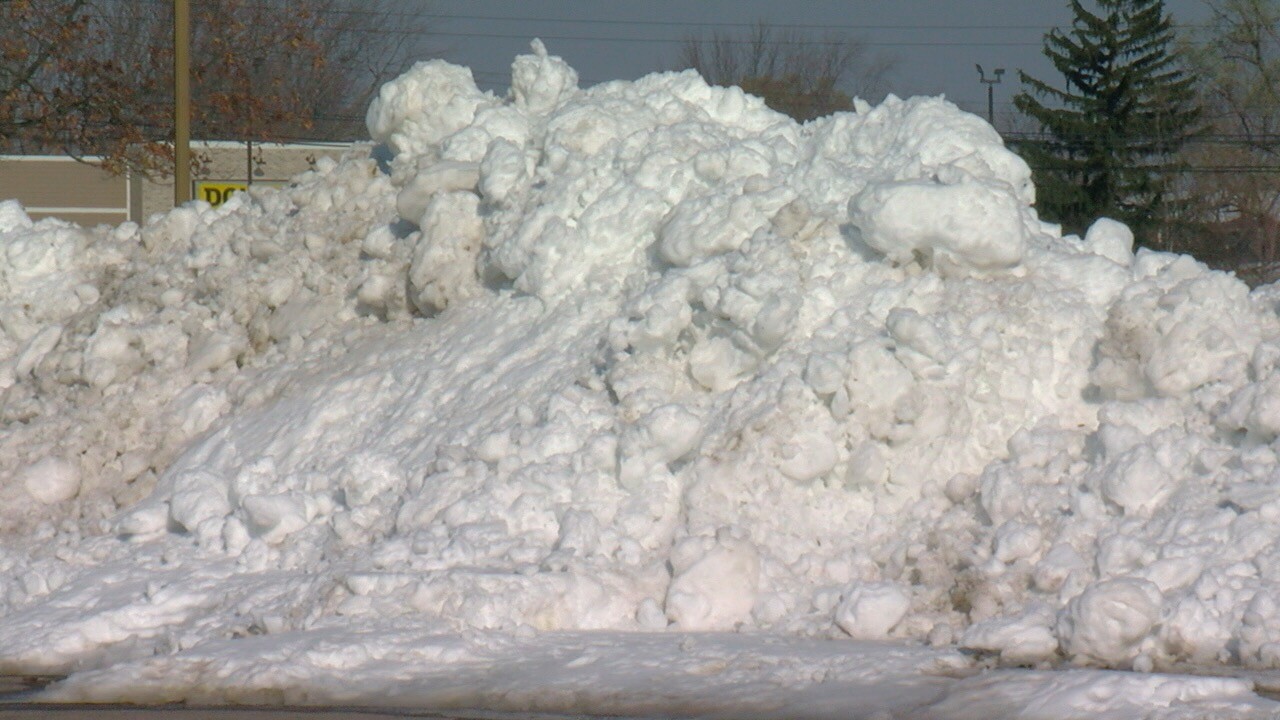 SNOWPILE2.jpg