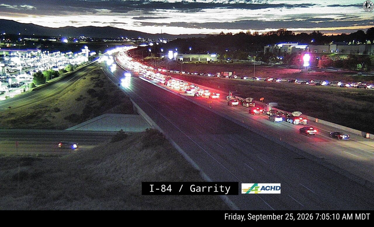 I84 EB Crash blocks lanes
