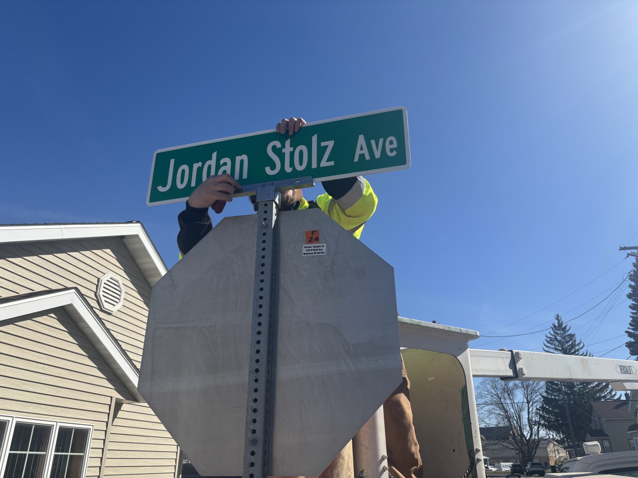 Kewaskum honors Olympic gold medalist Jordan Stolz with a hometown parade and a renamed village street