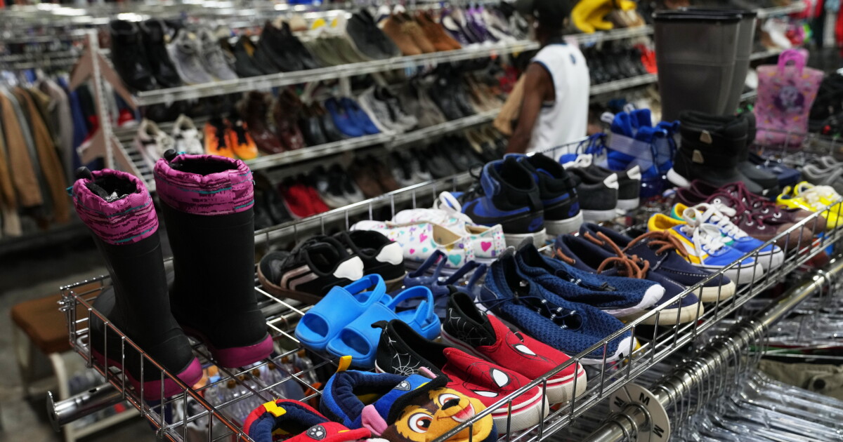 Strong growth and inflation paints mixed picture of economy days before midterms