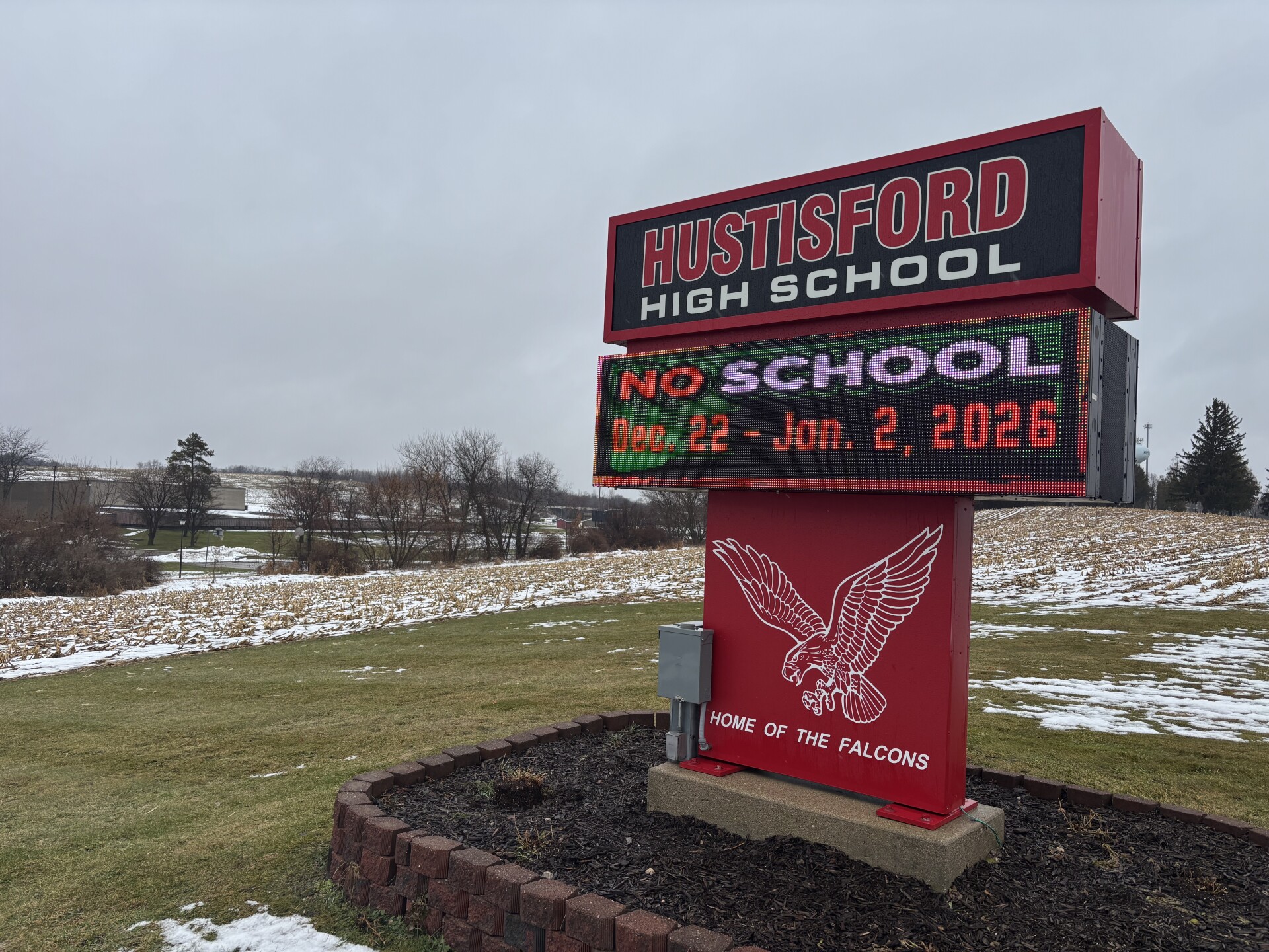 Hustisford School District faces $1.6 million deficit, may close without April referendum approval