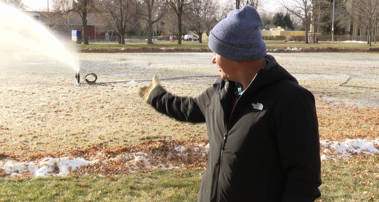 Sprinkler system used for better ice making