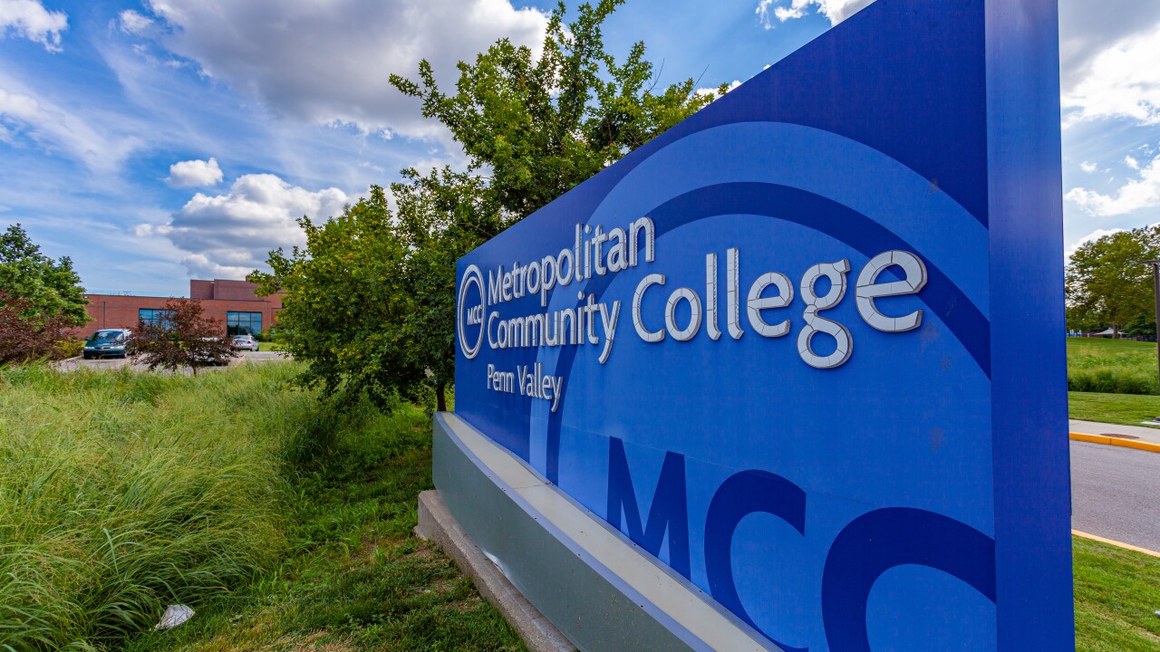 MCC offers up to 1,000 courses to encourage vaccinations