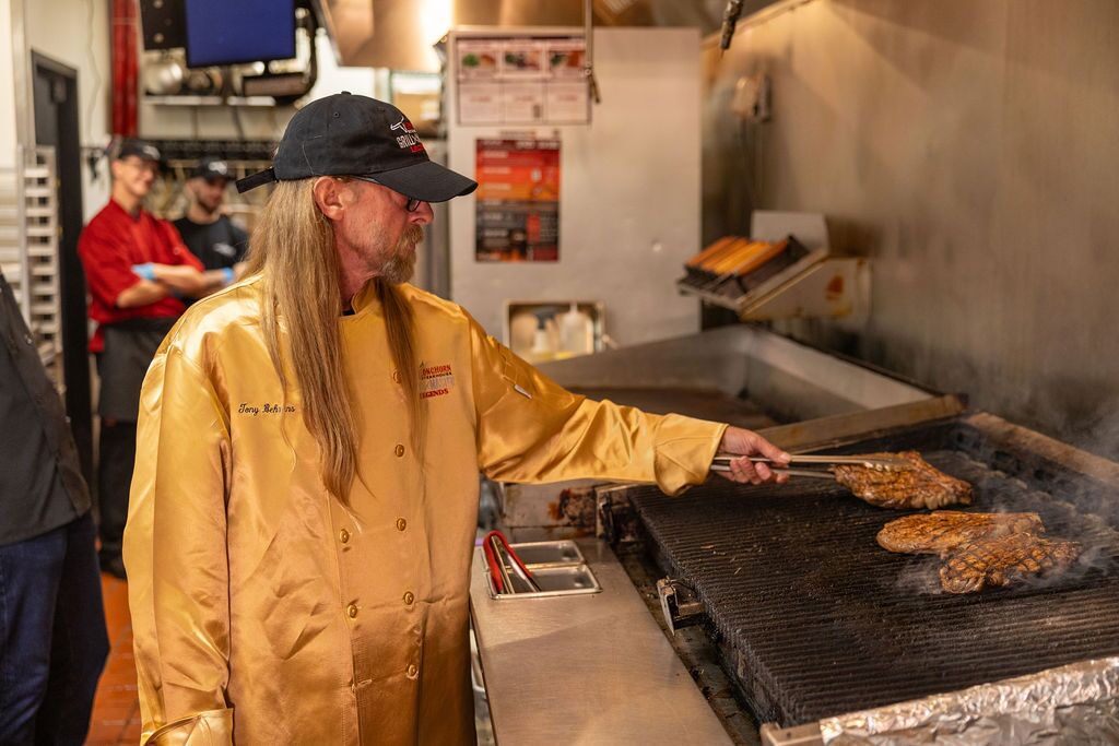 04_LongHorn Steakhouse_Tony Behrens-Grill Master Legend.jpg