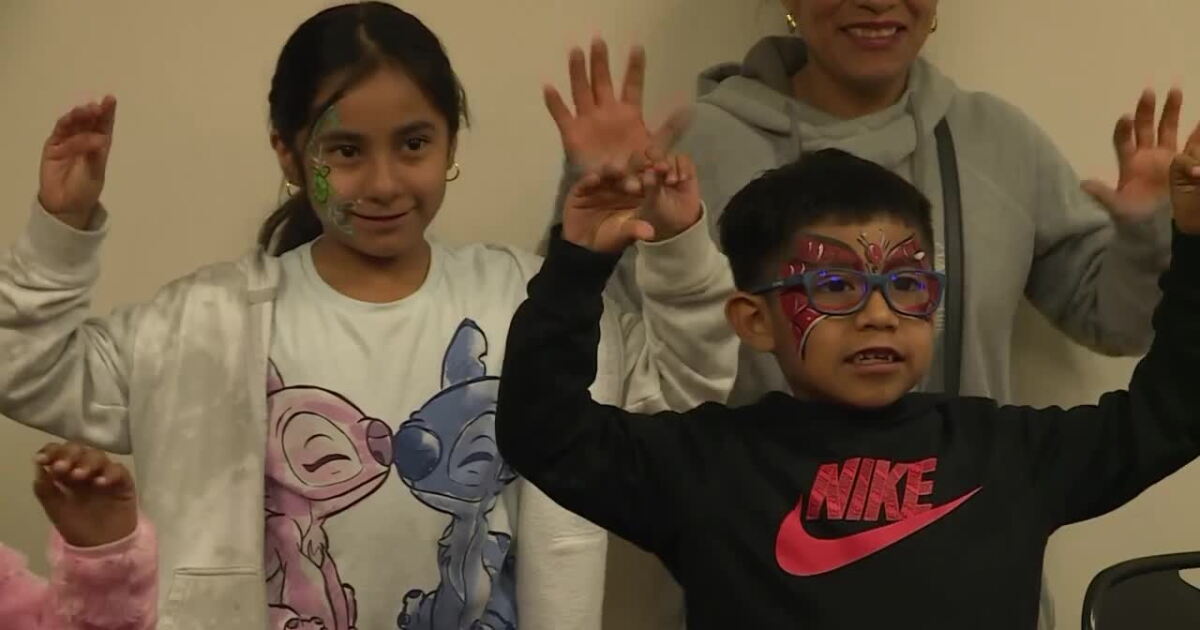 Dia de los Niños y del Libro shows kids 'reading is fun,' librarian says - Vimarsana News